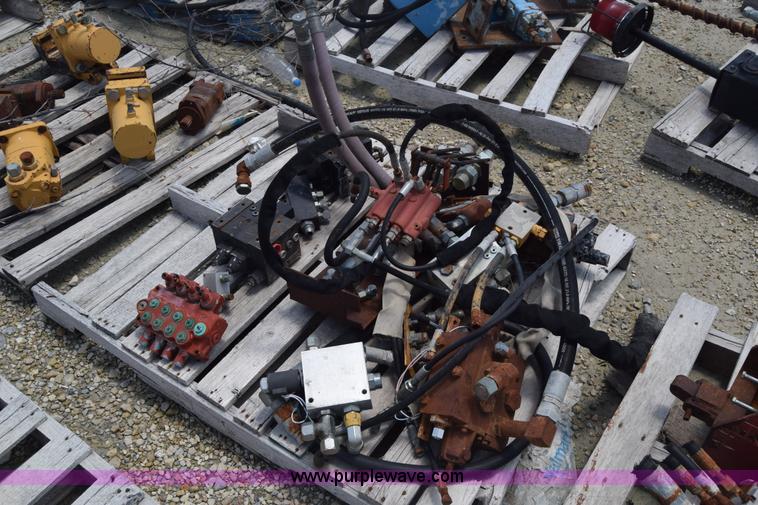 image for item CB9349 Hydraulic parts