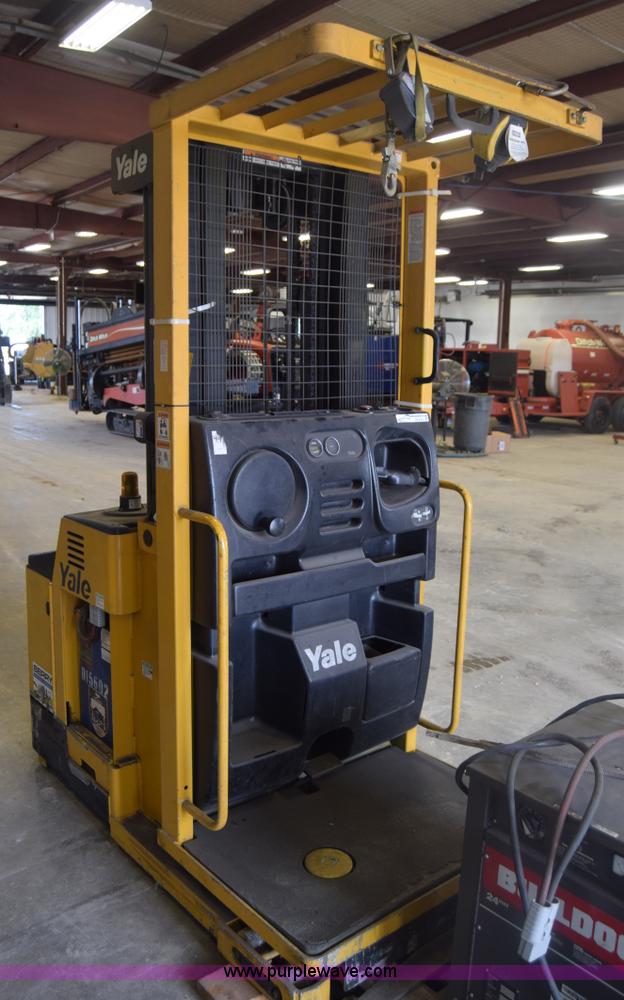 image for item CB9373 Yale material handler