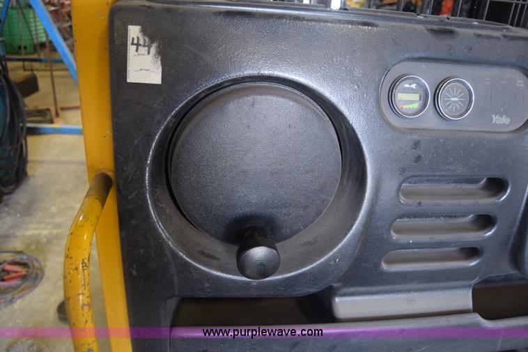 image for item CB9373 Yale material handler