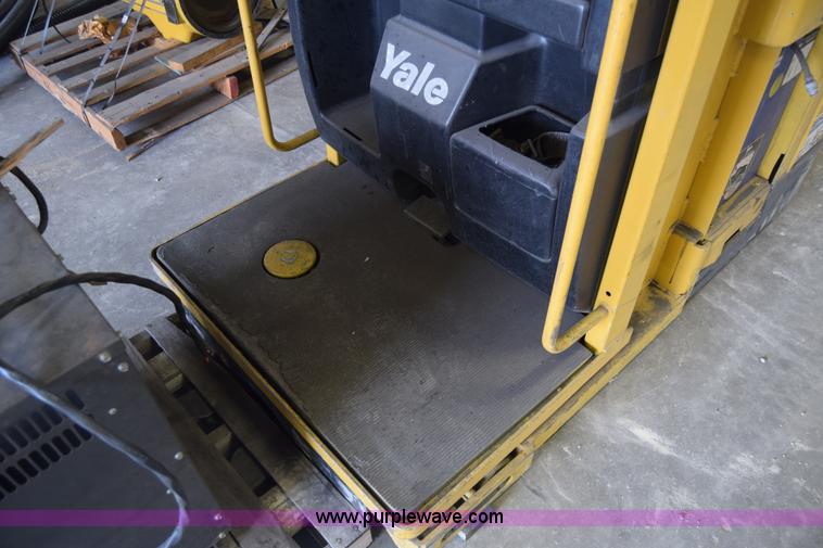 image for item CB9373 Yale material handler