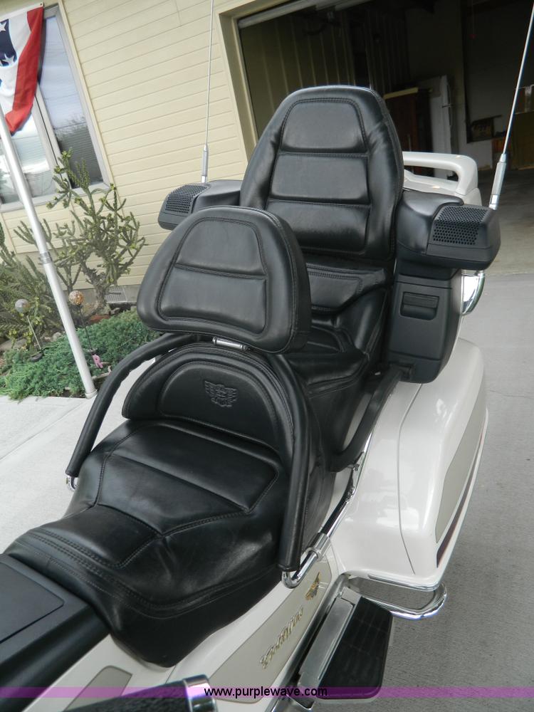 image for item D6173 1996 Honda GL1500SE Gold Wing motorcycle