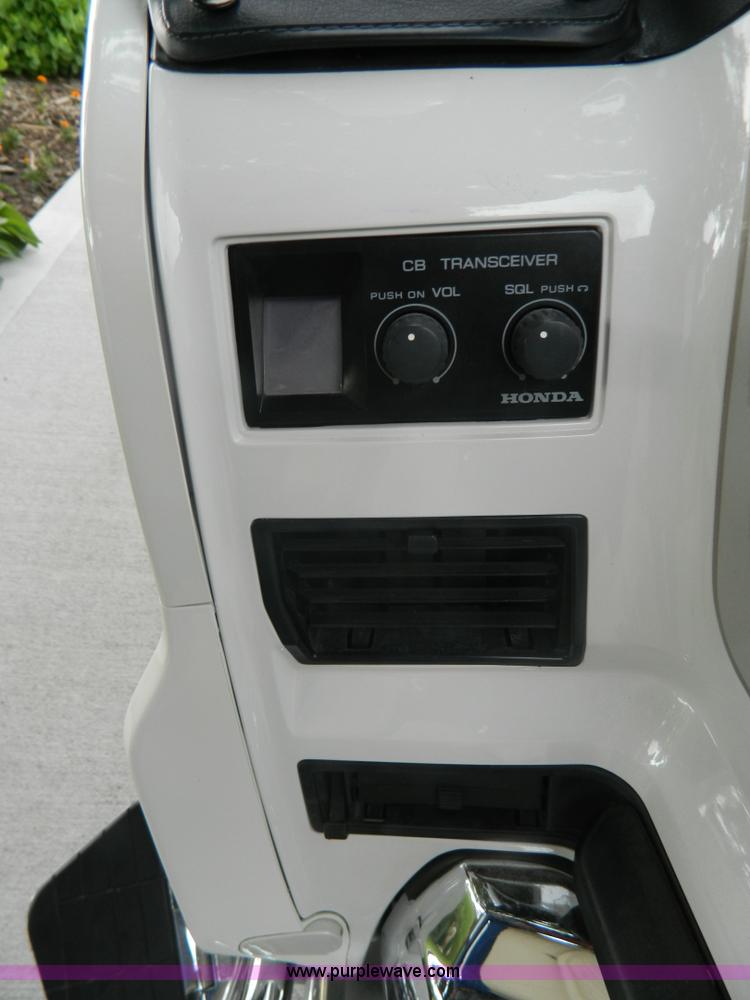 image for item D6173 1996 Honda GL1500SE Gold Wing motorcycle