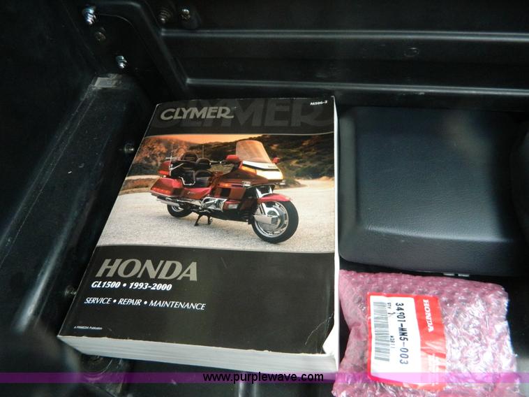 image for item D6173 1996 Honda GL1500SE Gold Wing motorcycle