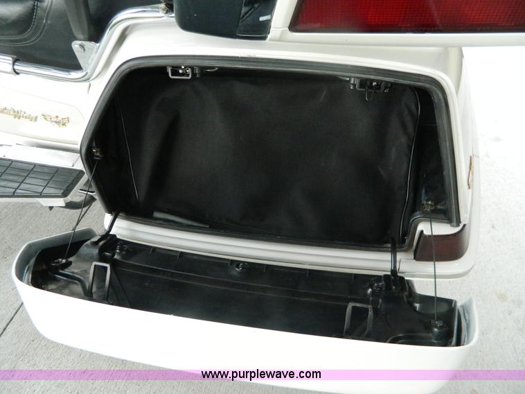 image for item D6173 1996 Honda GL1500SE Gold Wing motorcycle