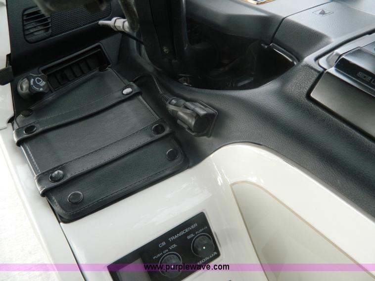 image for item D6173 1996 Honda GL1500SE Gold Wing motorcycle