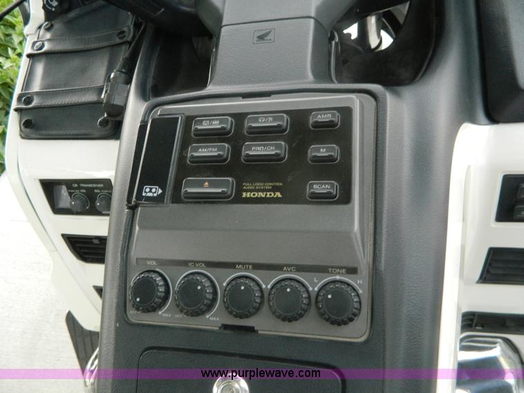 image for item D6173 1996 Honda GL1500SE Gold Wing motorcycle