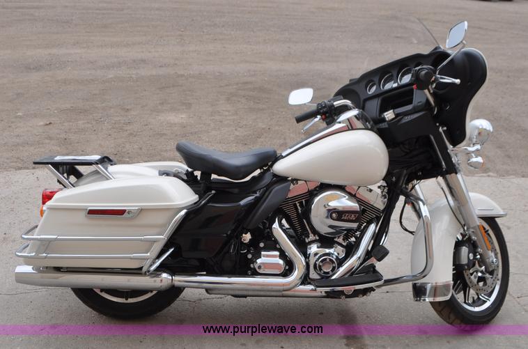 image for item G7409 2014 Harley Davidson FLHTP Electra-glide Police motorcycle
