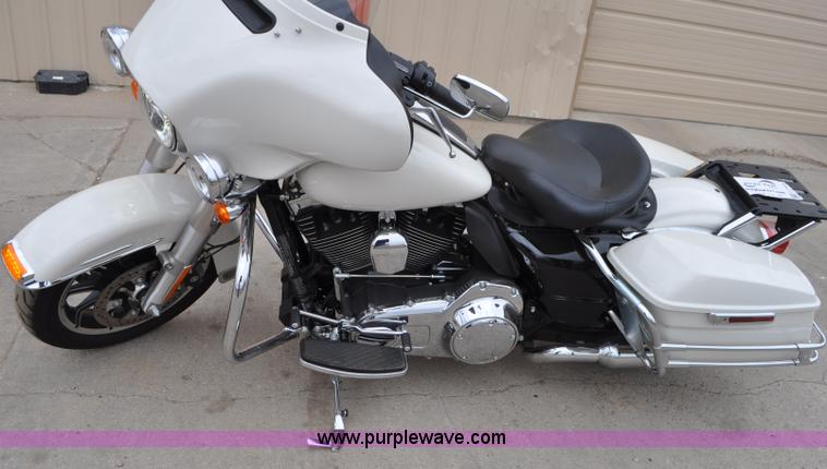 image for item G7409 2014 Harley Davidson FLHTP Electra-glide Police motorcycle