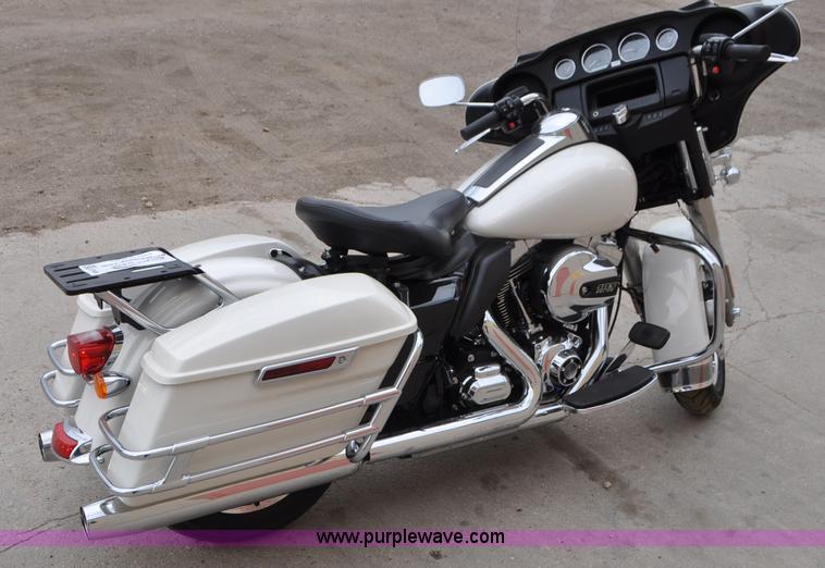 image for item G7409 2014 Harley Davidson FLHTP Electra-glide Police motorcycle