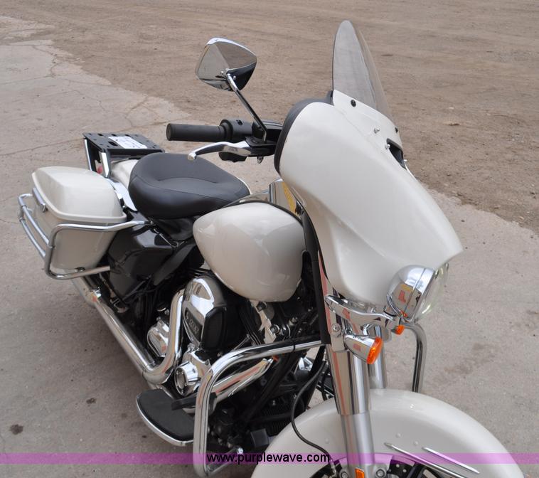 image for item G7409 2014 Harley Davidson FLHTP Electra-glide Police motorcycle