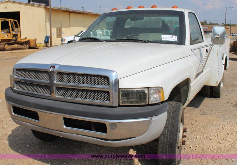 image for item J4349 1999 Dodge Ram 3500 utility truck