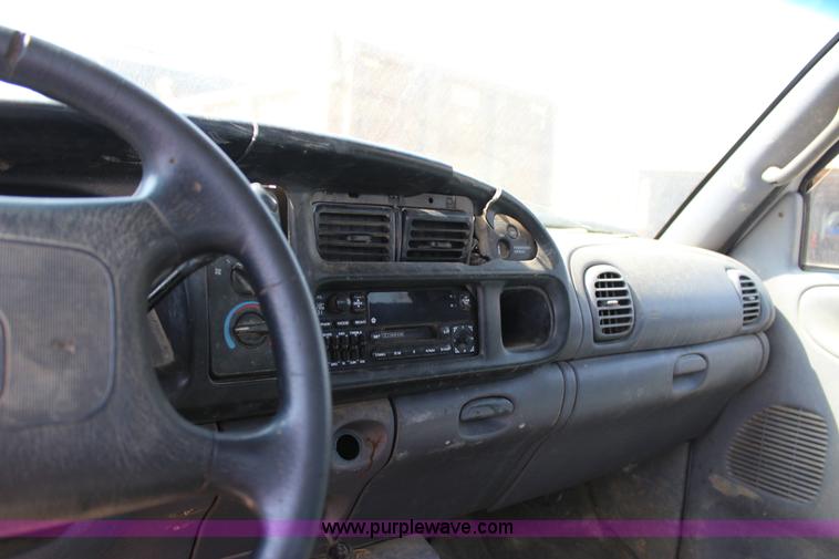 image for item J4349 1999 Dodge Ram 3500 utility truck