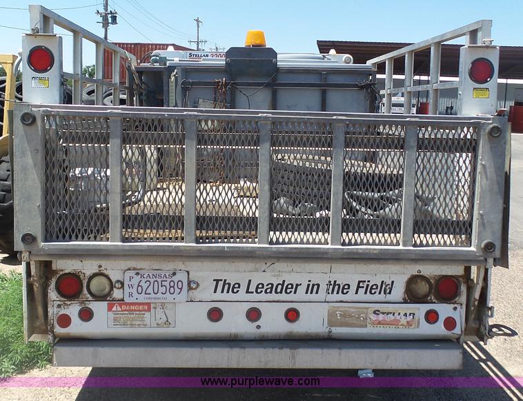 image for item J6015 2008 Ford F450 service truck with crane