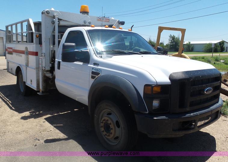 image for item J6015 2008 Ford F450 service truck with crane
