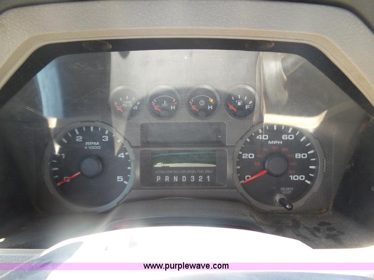 image for item J6015 2008 Ford F450 service truck with crane