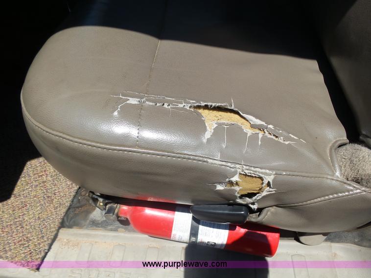 image for item J6015 2008 Ford F450 service truck with crane