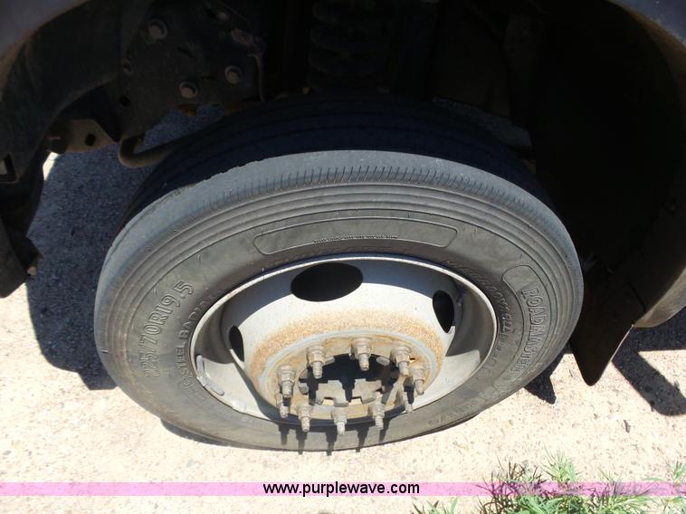 image for item J6015 2008 Ford F450 service truck with crane