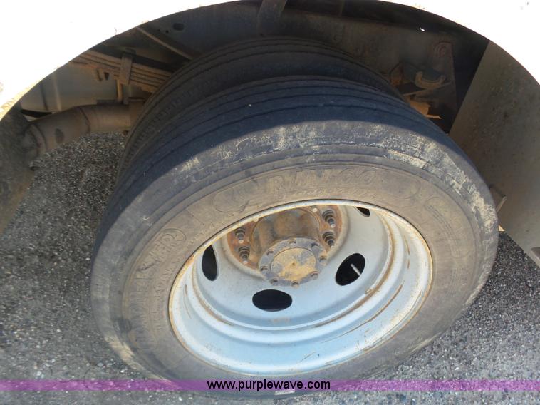 image for item J6015 2008 Ford F450 service truck with crane