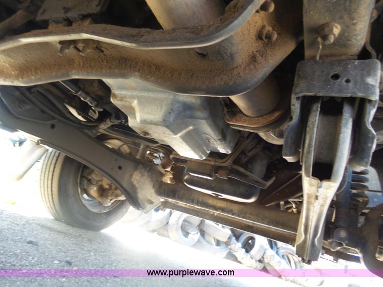 image for item J6015 2008 Ford F450 service truck with crane