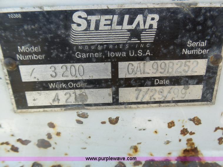 image for item J6015 2008 Ford F450 service truck with crane