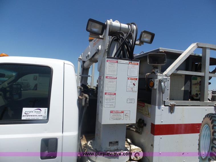 image for item J6015 2008 Ford F450 service truck with crane