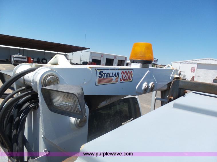 image for item J6015 2008 Ford F450 service truck with crane