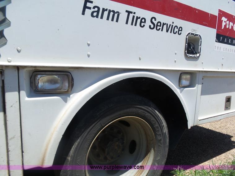 image for item J6015 2008 Ford F450 service truck with crane