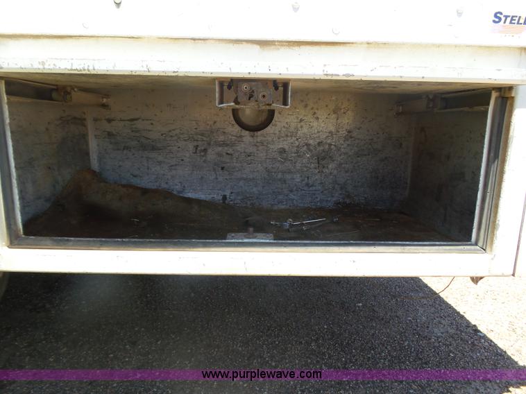 image for item J6015 2008 Ford F450 service truck with crane