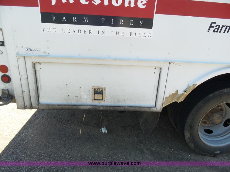 image for item J6015 2008 Ford F450 service truck with crane