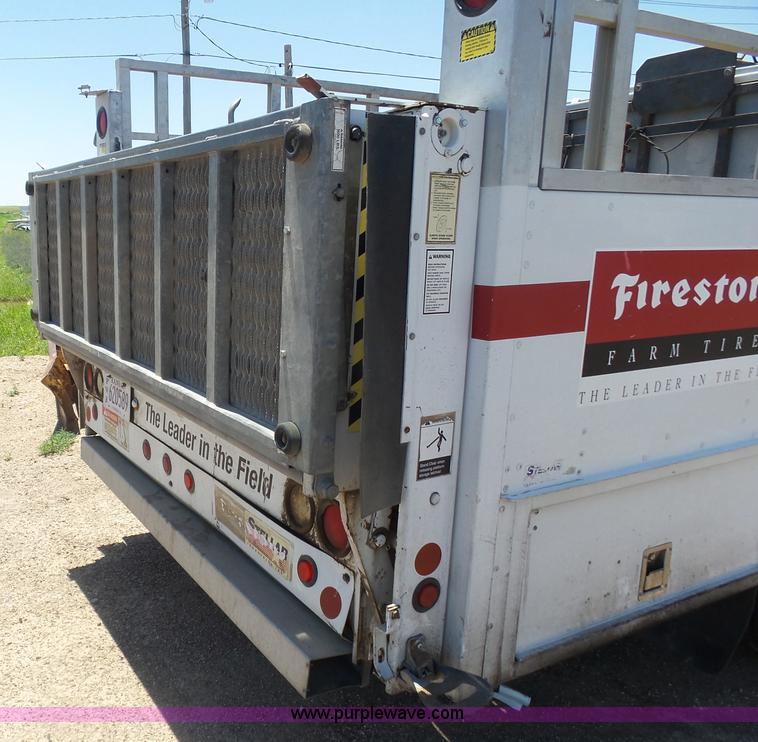 image for item J6015 2008 Ford F450 service truck with crane