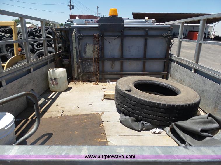 image for item J6015 2008 Ford F450 service truck with crane