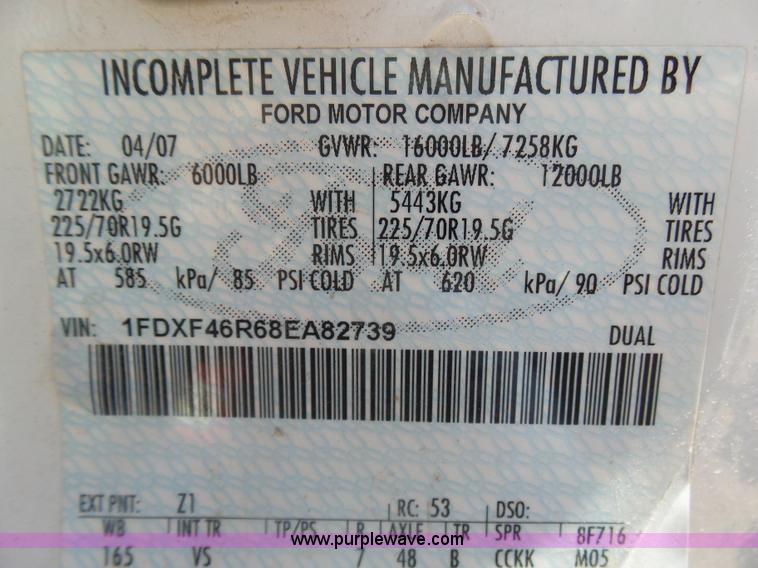 image for item J6015 2008 Ford F450 service truck with crane