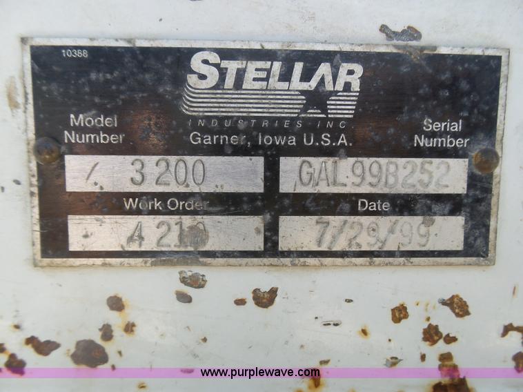 image for item J6015 2008 Ford F450 service truck with crane