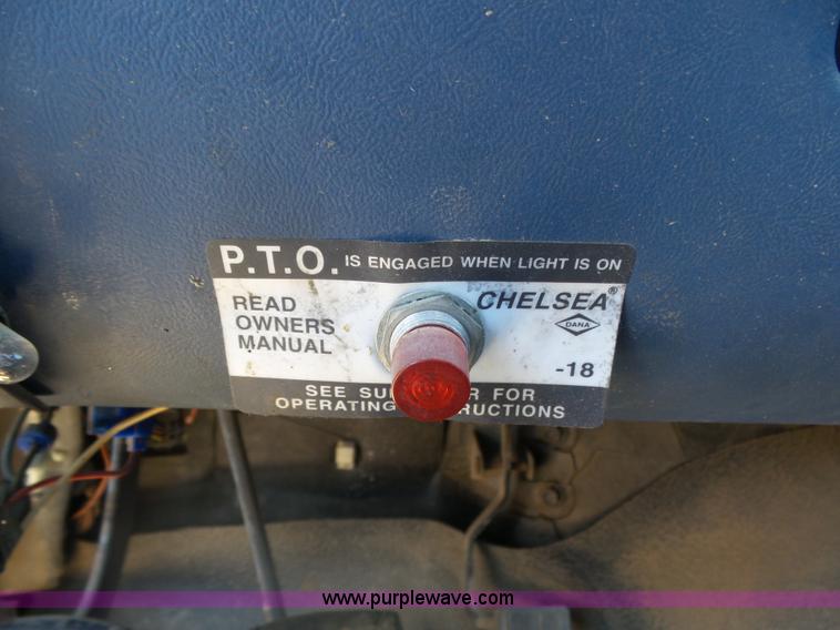 image for item J6016 1996 Ford F450 service truck with crane