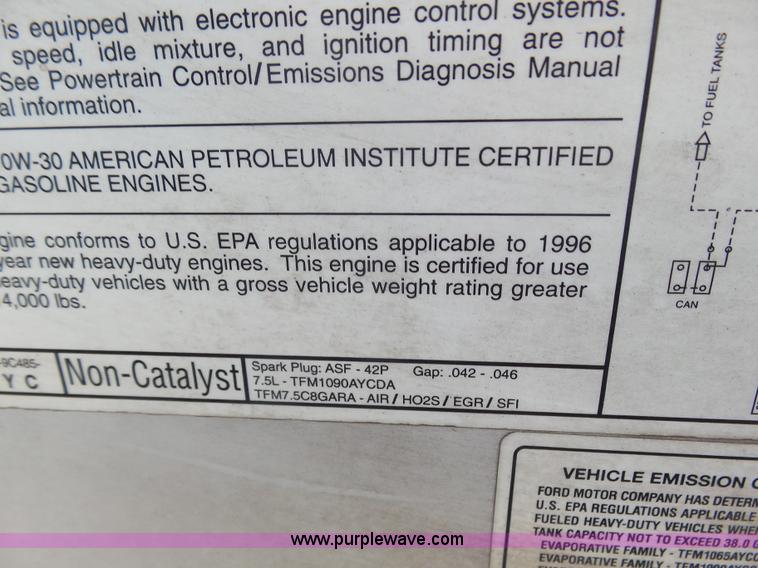 image for item J6016 1996 Ford F450 service truck with crane