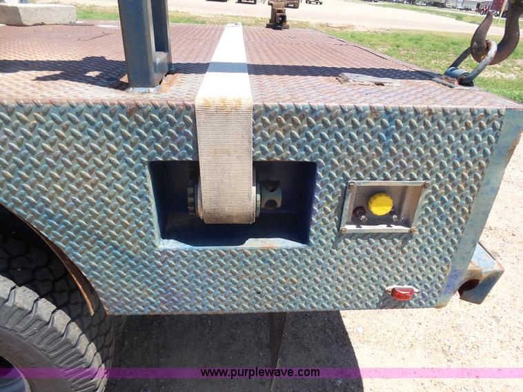 image for item J6016 1996 Ford F450 service truck with crane