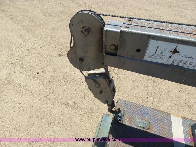 image for item J6016 1996 Ford F450 service truck with crane