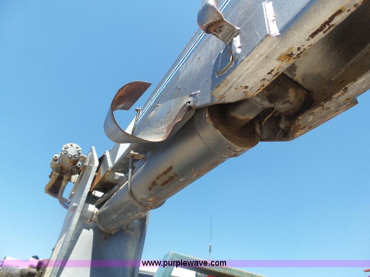 image for item J6016 1996 Ford F450 service truck with crane