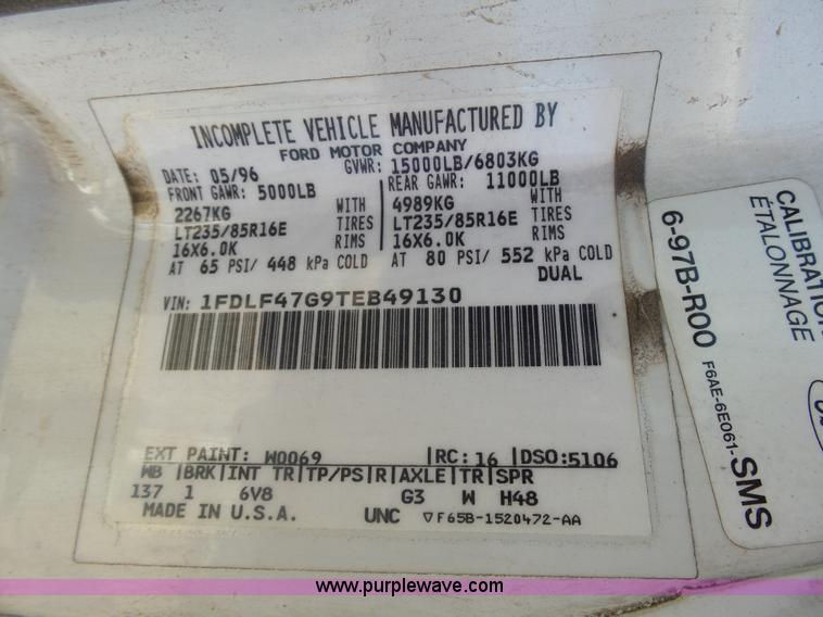 image for item J6016 1996 Ford F450 service truck with crane