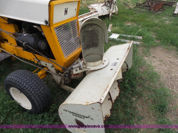 image for item K3203 International tractor