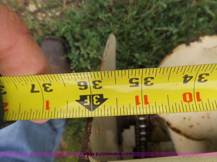 image for item K3203 International tractor