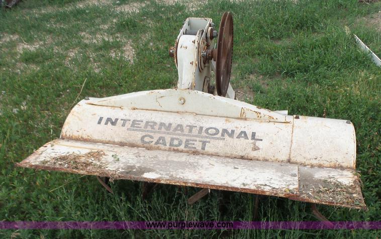 image for item K3203 International tractor
