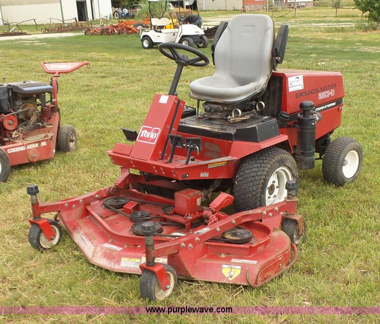 image for item K3208 Toro Groundsmaster 223D lawn mower