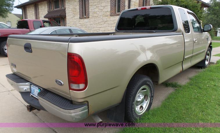 image for item K5352 2000 Ford F150 SuperCab pickup truck