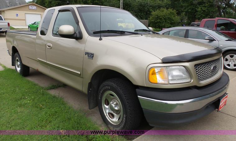 image for item K5352 2000 Ford F150 SuperCab pickup truck