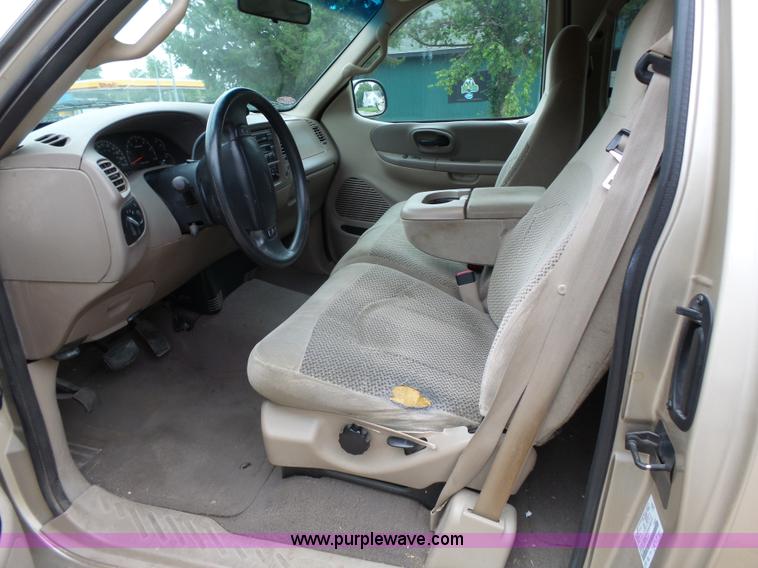 image for item K5352 2000 Ford F150 SuperCab pickup truck