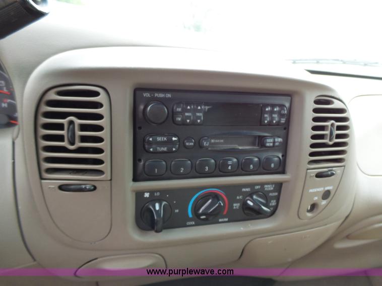 image for item K5352 2000 Ford F150 SuperCab pickup truck