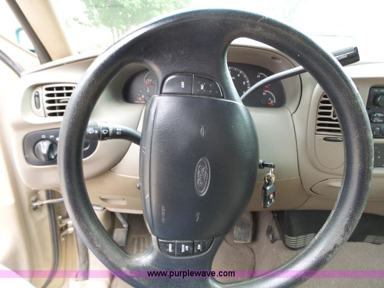 image for item K5352 2000 Ford F150 SuperCab pickup truck