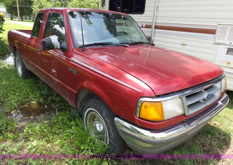 image for item K5354 1996 Ford Ranger SuperCab pickup truck