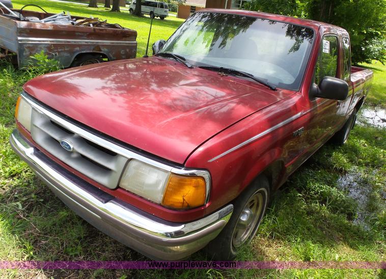 image for item K5354 1996 Ford Ranger SuperCab pickup truck